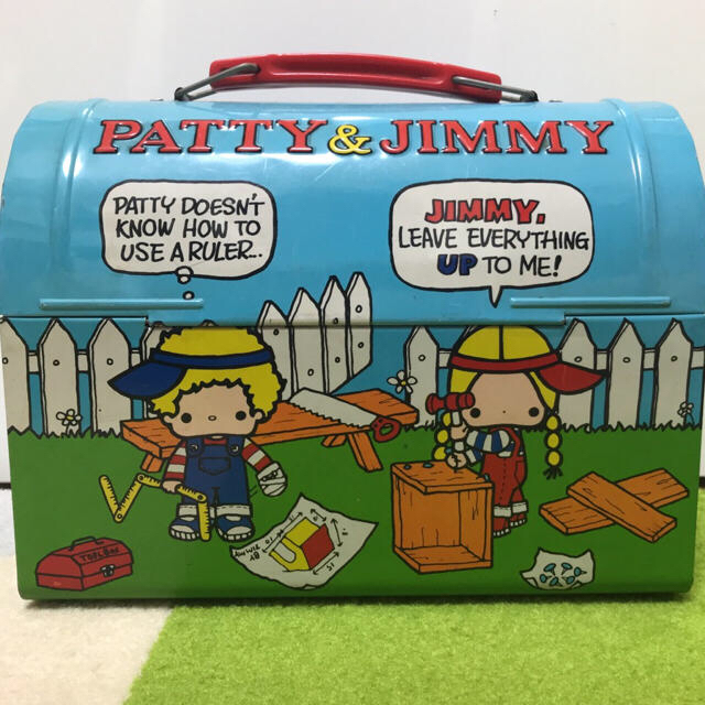 サンリオ(サンリオ)の6029さま専用パティー&ジミー  PATTY&JIMMY レトロ缶バッグ エンタメ/ホビーのおもちゃ/ぬいぐるみ(キャラクターグッズ)の商品写真