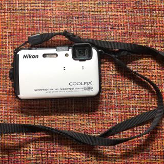 ニコン(Nikon)のNIKON クールピクス AW100 カメラ 白(コンパクトデジタルカメラ)