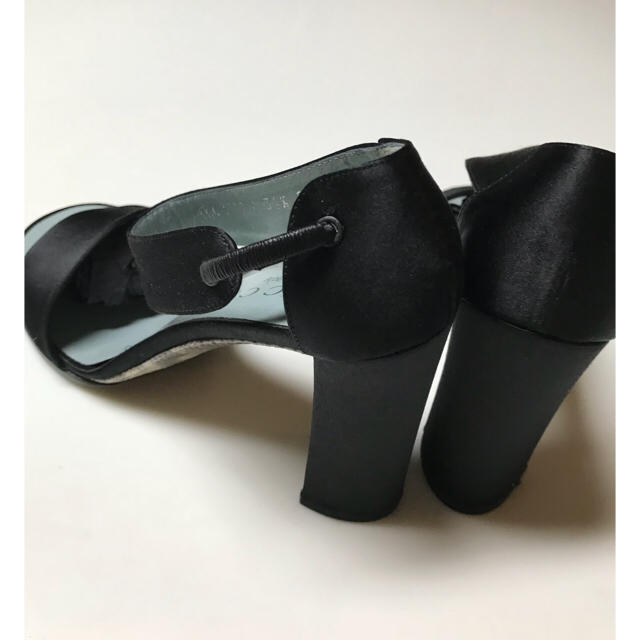 Gucci(グッチ)のGUCCI グッチ サンダル 34.5 黒 新品未使用品 レディースの靴/シューズ(サンダル)の商品写真