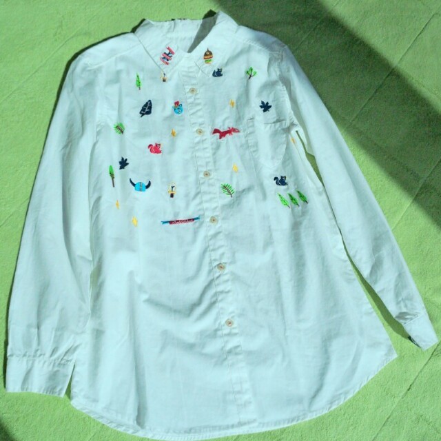 カラフル刺繍シャツ レディースのトップス(シャツ/ブラウス(長袖/七分))の商品写真