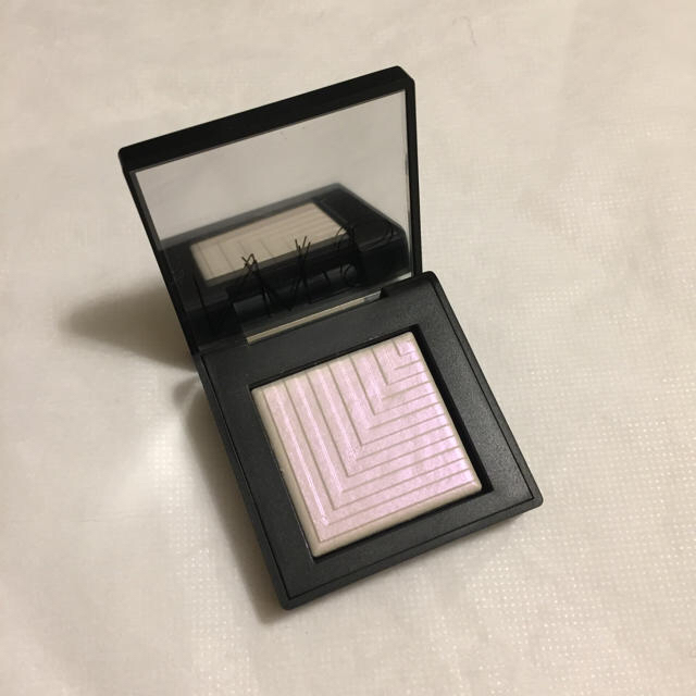 NARS デュアルインテンシティーシャドー 1928