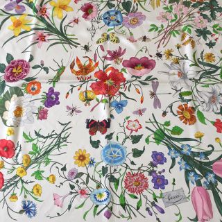 Gucci - グッチ花柄シルクスカーフの通販 by ふく|グッチならラクマ