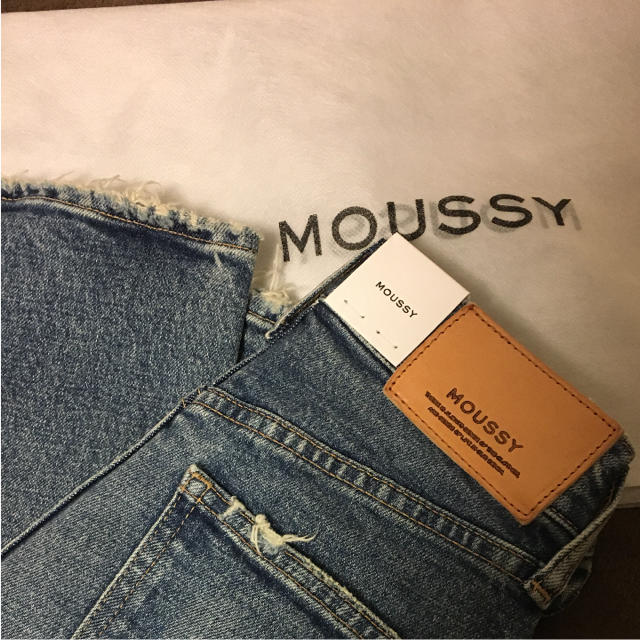 moussy(マウジー)のBLU26神デニム♡MOUSSY MVS skinnyマウジー新作スキニーデニム レディースのパンツ(デニム/ジーンズ)の商品写真