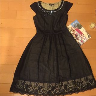 ローラアシュレイ(LAURA ASHLEY)のローラアシュレイワンピース新品未使用美品ビジュー装飾ワンピース(ロングワンピース/マキシワンピース)