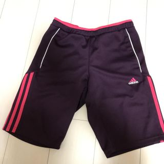 アディダス(adidas)のハーフパンツ(ハーフパンツ)