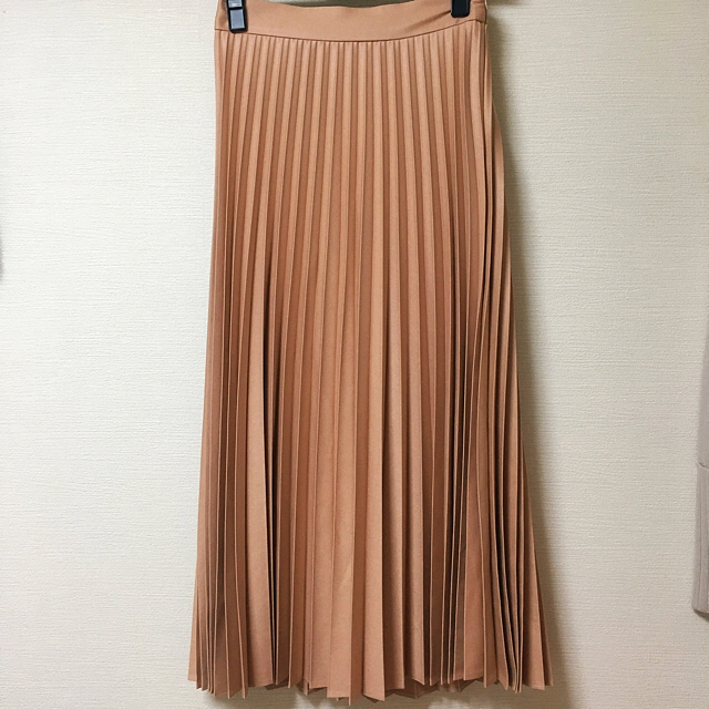 ZARA(ザラ)のZARA プリーツスカート ミラオーウェン  トゥモローランド IENA H&M レディースのスカート(ひざ丈スカート)の商品写真
