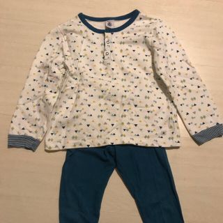 プチバトー(PETIT BATEAU)のプチバトー パジャマ 5ans 110cm 美品(パジャマ)