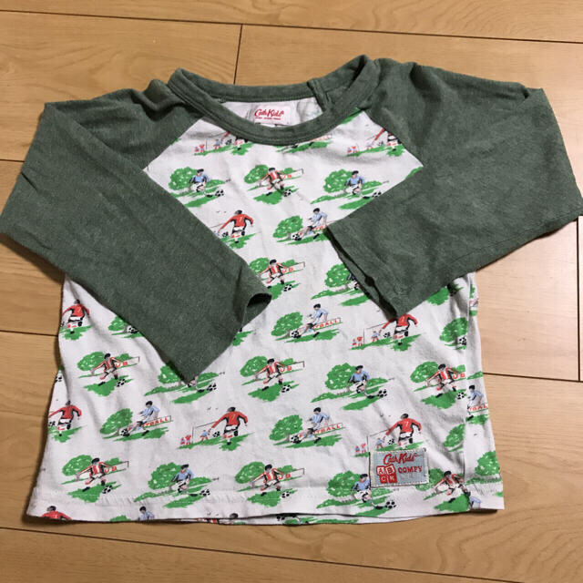 Cath Kidston(キャスキッドソン)のキャスキッドソン キッズ カットソー キッズ/ベビー/マタニティのキッズ服男の子用(90cm~)(Tシャツ/カットソー)の商品写真