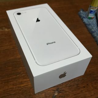 アップル(Apple)の【値下げ！】iPhone 8 64GB シルバー(スマートフォン本体)