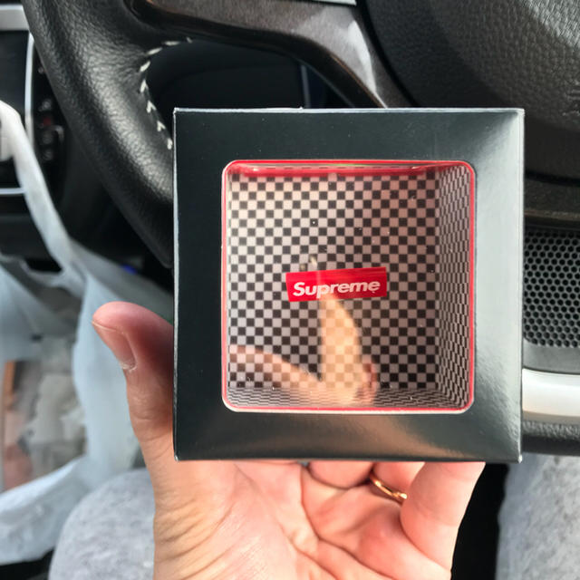 Supreme supreme coin bank 貯金箱の通販 by もりみず Supreme バンクケース