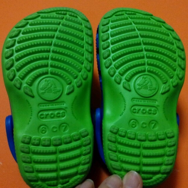crocs(クロックス)のcrocs　サンダル キッズ/ベビー/マタニティのキッズ靴/シューズ(15cm~)(その他)の商品写真