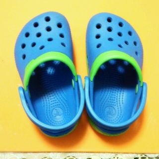 クロックス(crocs)のcrocs　サンダル(その他)