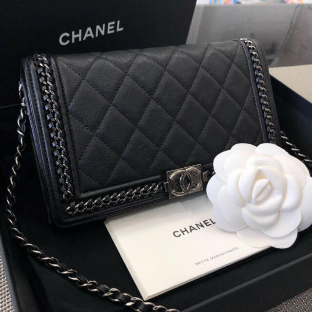 ご専用 美品★CHANEL ボーイシャネル チェーンウォレット★ | フリマアプリ ラクマ