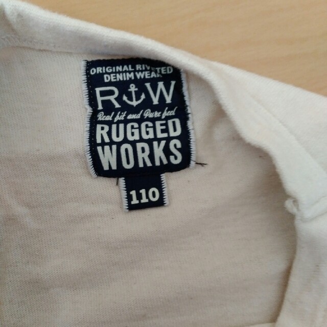 RUGGEDWORKS(ラゲッドワークス)のじょーたろさん専用ラゲッドワークス　おにぎりTシャツ110 キッズ/ベビー/マタニティのキッズ服女の子用(90cm~)(Tシャツ/カットソー)の商品写真