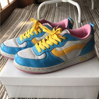 ヴァンズ(VANS)の★ VANS エナメルスニーカー 23.0 ★(スニーカー)