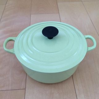 ルクルーゼ(LE CREUSET)のル・クルーゼ  ココット ロンド 両手鍋 20cm(鍋/フライパン)