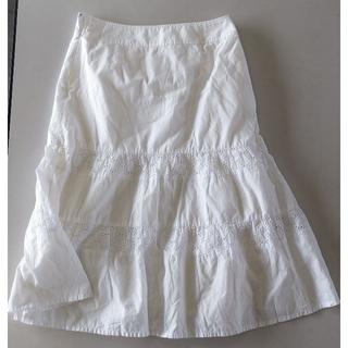 アクアガール(aquagirl)の白フレアスカート38　アクアガール　サンマルティーク　(ひざ丈スカート)