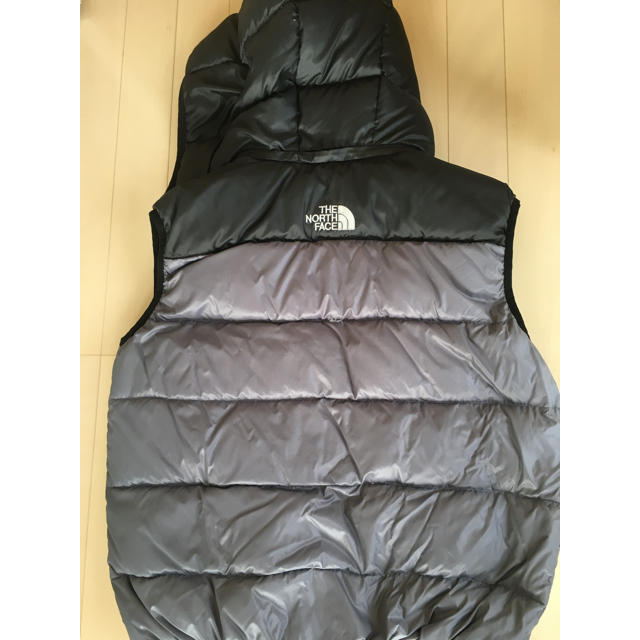 THE NORTH FACE(ザノースフェイス)のTHE NORTH FACE ダウンベスト メンズのジャケット/アウター(ダウンベスト)の商品写真