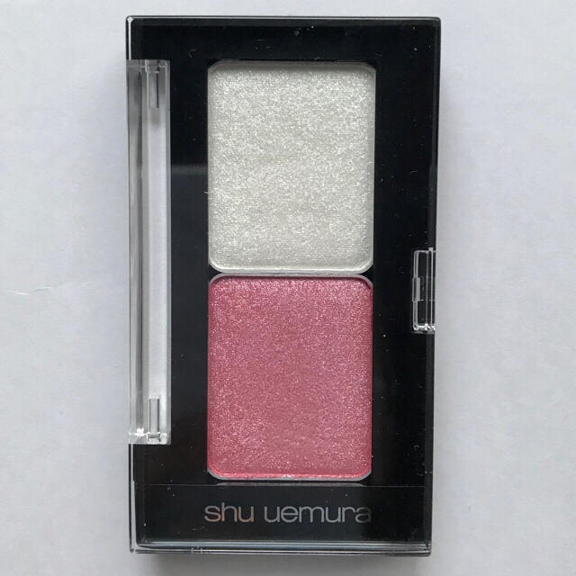 shu uemura(シュウウエムラ)のshu uemura/アイシャドー2色(ケース付き) コスメ/美容のベースメイク/化粧品(アイシャドウ)の商品写真