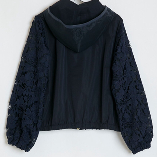 akiki FLOWER LACE BLOUSON ホワイト akiki FLOWER LACE BLOUSON ホワイト