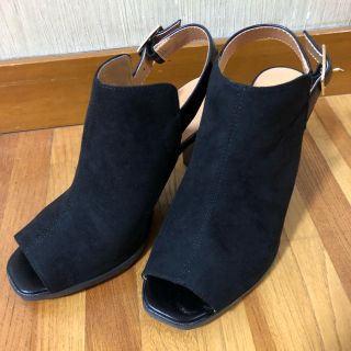 ジーユー(GU)の超美品！バックベルトブーティ(ブーティ)