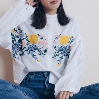 ザラ(ZARA)のZARA 刺繍ブラウス(シャツ/ブラウス(長袖/七分))