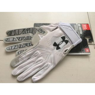 アンダーアーマー(UNDER ARMOUR)の新品⭐️日本未入荷アンダーアーマー★バッティンググローブUS【MD】(グローブ)