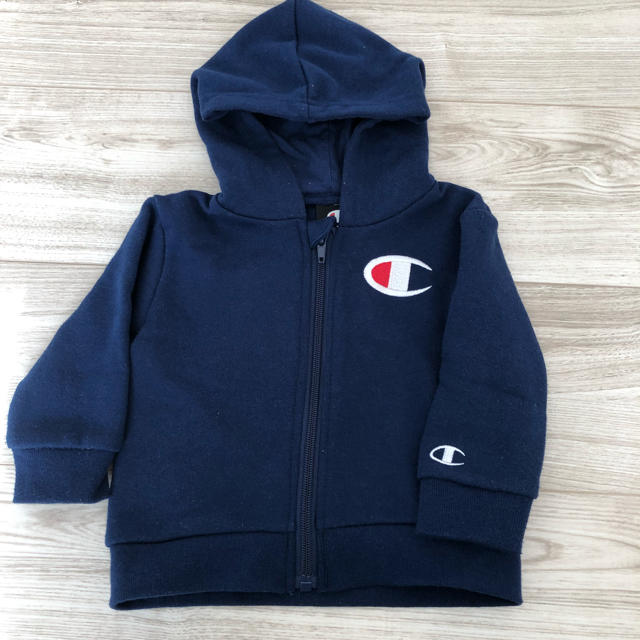 Champion(チャンピオン)の80センチチャンピオンパーカー キッズ/ベビー/マタニティのベビー服(~85cm)(その他)の商品写真