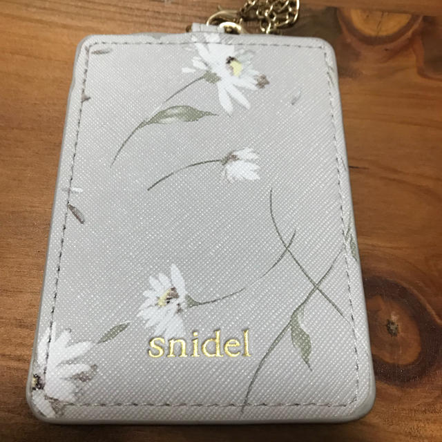 SNIDEL(スナイデル)のスナイデル パスケース レディースのファッション小物(名刺入れ/定期入れ)の商品写真