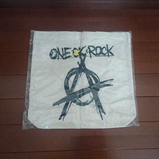 ワンオクロック(ONE OK ROCK)のONE OK ROCK 2017トートバッグ(ミュージシャン)