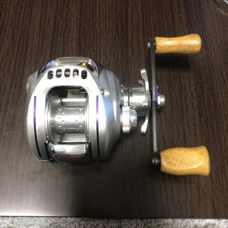 ダイワ(DAIWA)のTDジリオン HLC 100H 右ハンドル(リール)