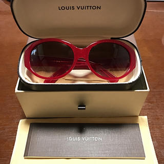 ルイヴィトン(LOUIS VUITTON)の☆正規品☆美品ルイヴィトン☆サングラス☆レッド☆(サングラス/メガネ)