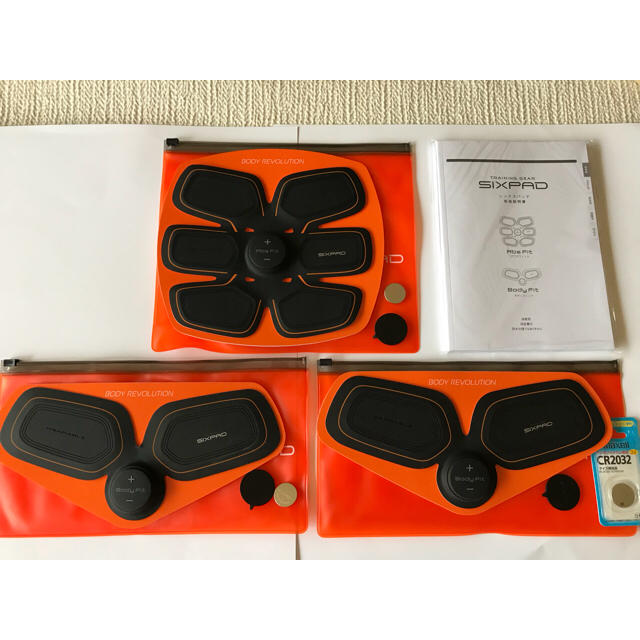 SIXPAD(シックスパッド)のシックスパッド アブズ&ツインボディセット スポーツ/アウトドアのトレーニング/エクササイズ(トレーニング用品)の商品写真