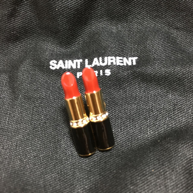 Saint Laurent(サンローラン)のゆるくまさん  専用‼️SAINT  LAURENT ☆ リップピアス   レディースのアクセサリー(ピアス)の商品写真