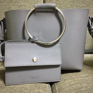 ザラ(ZARA)のZARA グレー ショルダーバッグ(ショルダーバッグ)