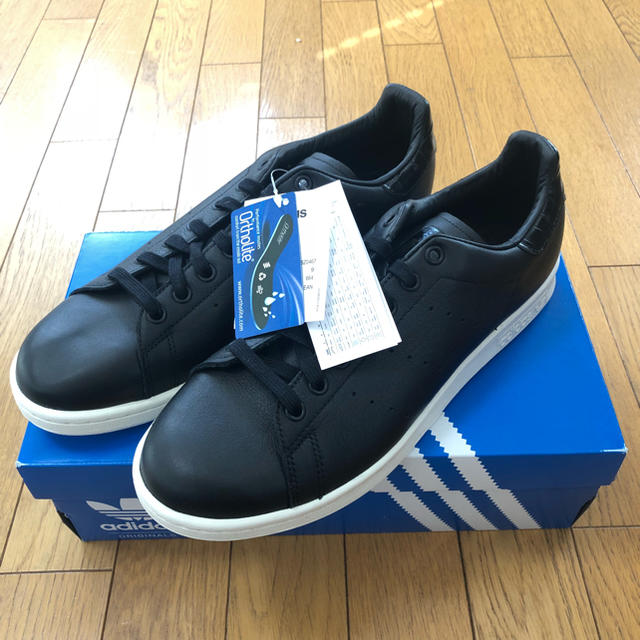 adidas(アディダス)の最終値下げ 新品 アディダス スタンスミス 黒 27.5 BZ0467 メンズの靴/シューズ(スニーカー)の商品写真