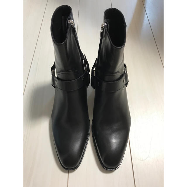 Saint Laurent(サンローラン)のSaint Laurentクラシックワイアットハーネスブーツ（ブラック／レザー) メンズの靴/シューズ(ブーツ)の商品写真