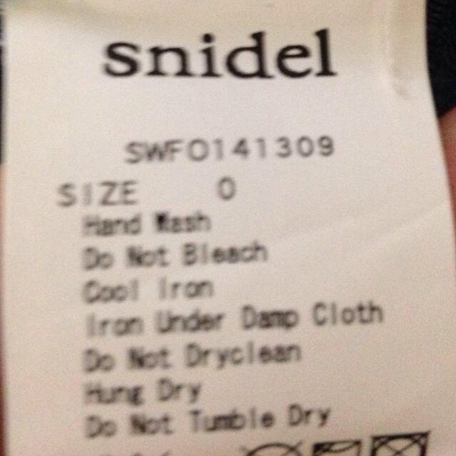 SNIDEL(スナイデル)のデニムタイトワンピース レディースのワンピース(ひざ丈ワンピース)の商品写真