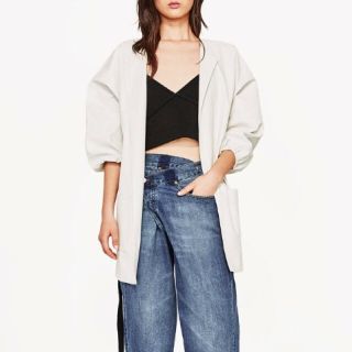 ザラ(ZARA)のZARA バルーンスリーブ付きフェイクレザーコート(その他)