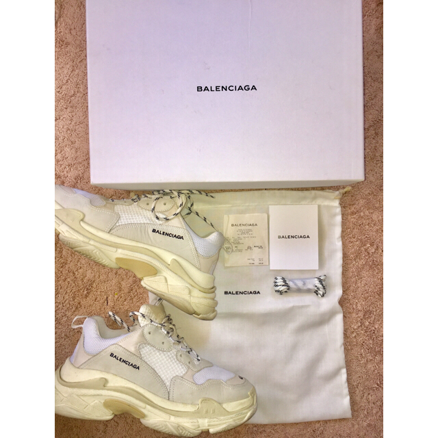 Balenciaga - BALENCIAGA イタリア製 triple s 確実正規品の通販 by