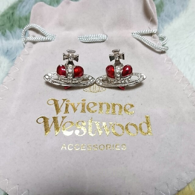 Vivienne Westwood(ヴィヴィアンウエストウッド)の専用！ヴィヴィアン ウエストウッド ピアス （赤） レディースのアクセサリー(ピアス)の商品写真