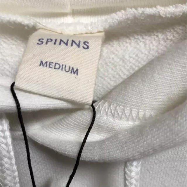 SPINNS(スピンズ)のsasamando様専用‼️男女兼用  M   パーカー  ホワイト メンズのトップス(パーカー)の商品写真