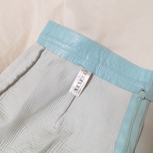 American Apparel(アメリカンアパレル)のレザー　パステル　ミニスカート レディースのスカート(ミニスカート)の商品写真