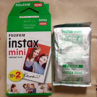 フジフイルム(富士フイルム)のインスタントカラーフィルム instax mini チェキ 10シート(フィルムカメラ)