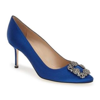 マノロブラニク(MANOLO BLAHNIK)の12時まで値下げ!マノロブラニク　ハンギシ　ロイヤルブルー　24.5　(ハイヒール/パンプス)