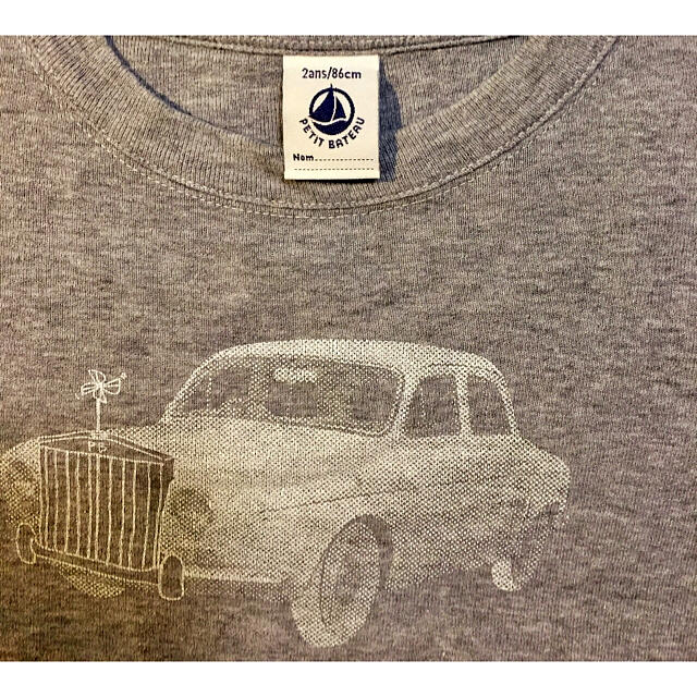 PETIT BATEAU(プチバトー)のプチバトー 自動車Ｔシャツ 86㎝ キッズ/ベビー/マタニティのベビー服(~85cm)(Ｔシャツ)の商品写真