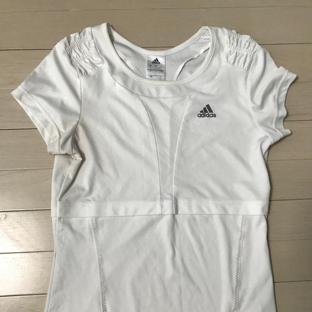 adidas(アディダス)の美品アディダスシャツsizeL スポーツ/アウトドアのテニス(ウェア)の商品写真