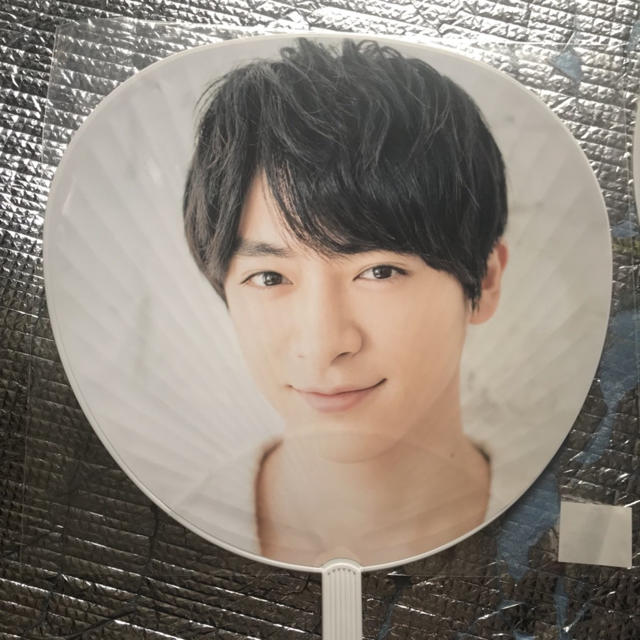 Hey! Say! JUMP(ヘイセイジャンプ)の知念侑李 うちわ エンタメ/ホビーのタレントグッズ(男性タレント)の商品写真