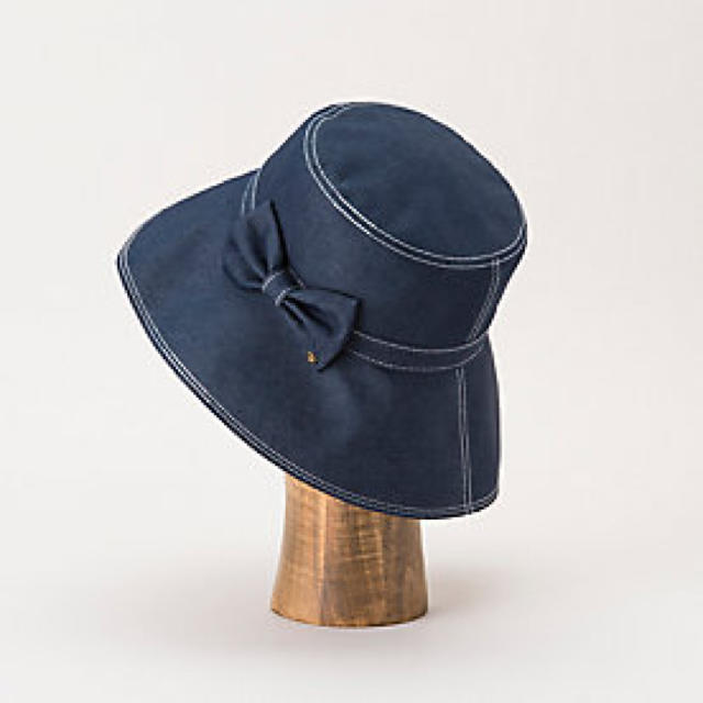 BURBERRY BLUE LABEL(バーバリーブルーレーベル)の今期ブルーレーベルクレストブリッジ♥︎デニムハット新品 レディースの帽子(ハット)の商品写真