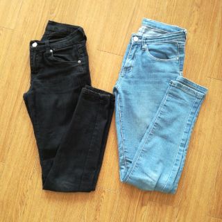 エイチアンドエム(H&M)の黒スキニー&ブリーチデニムスキニー 2本セット♡(スキニーパンツ)